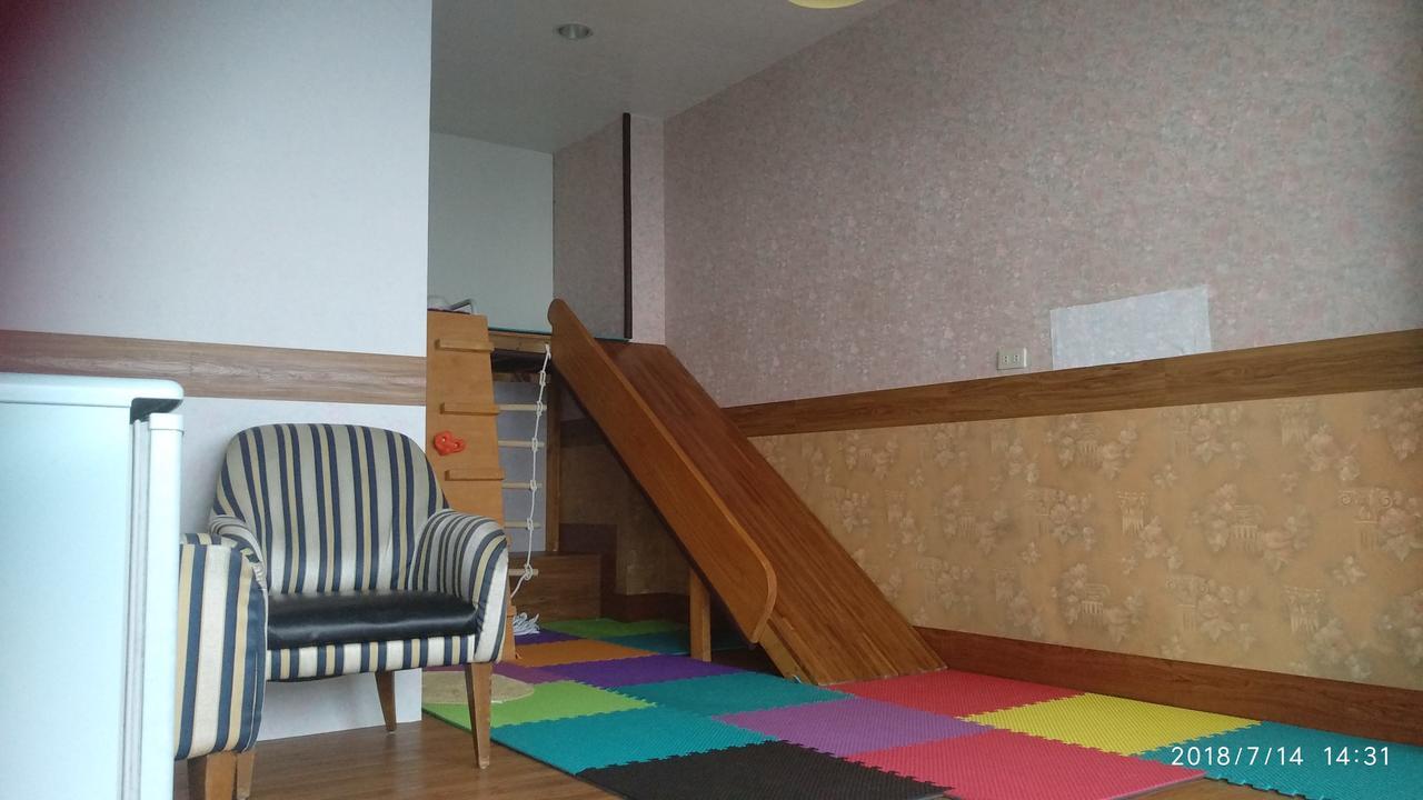 Sky Lounge B&B Zhushan Bagian luar foto